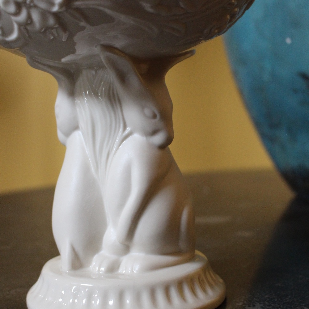 Lenox, Chelsea Crossing Retired Spring Rabbit Bunny Compote Bowl - Picture 5 of 10